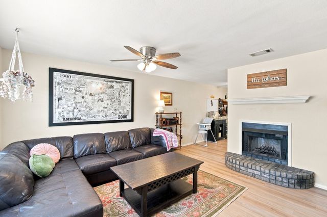 601 E Avenue F, Midlothian, TX 76065