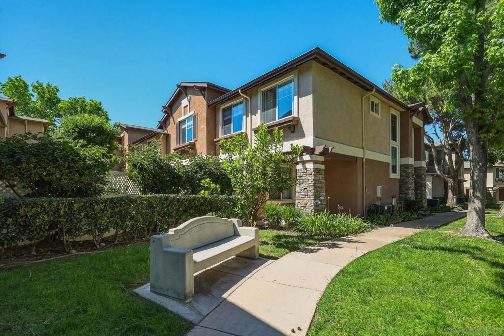Image 21 of property listing at 9615 W Canyon 4, San Diego, CA 92123