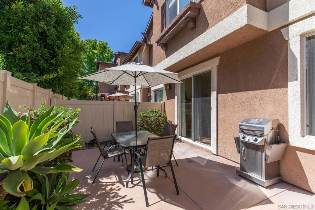 Image 8 of property listing at 9615 W Canyon 4, San Diego, CA 92123
