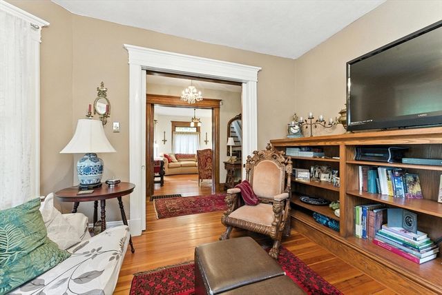 72 Firglade Ave, Springfield, MA 01108