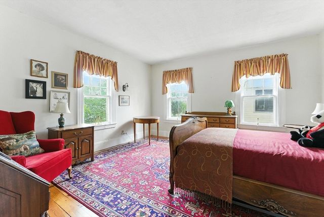 72 Firglade Ave, Springfield, MA 01108