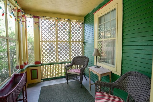 72 Firglade Ave, Springfield, MA 01108