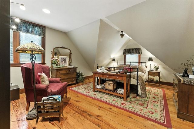 72 Firglade Ave, Springfield, MA 01108