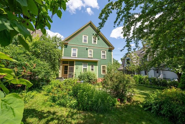 72 Firglade Ave, Springfield, MA 01108