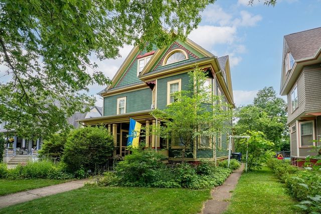 72 Firglade Ave, Springfield, MA 01108
