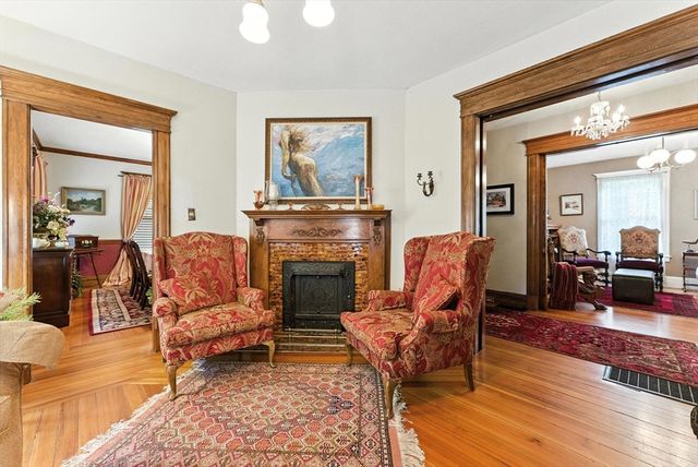 72 Firglade Ave, Springfield, MA 01108