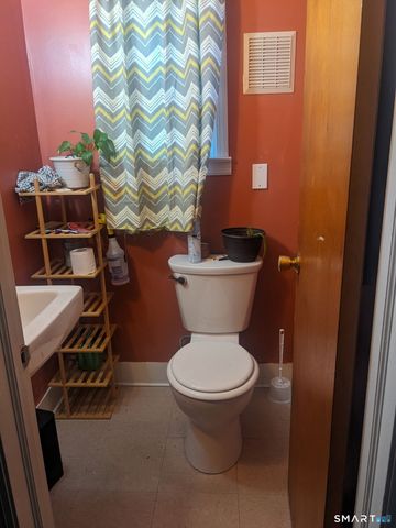 2870 Fairfield Avenue 1, Bridgeport, CT 06605