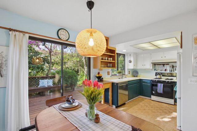 2406 Overhill Ln, Davis, CA 95616