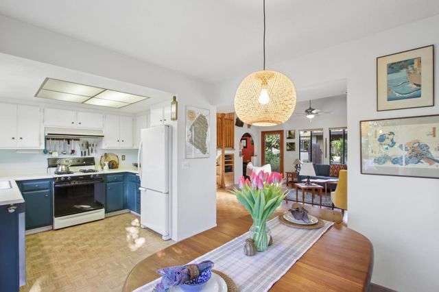 2406 Overhill Ln, Davis, CA 95616