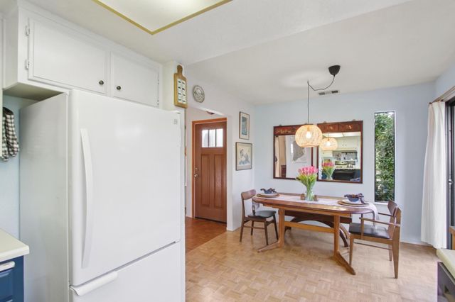 2406 Overhill Ln, Davis, CA 95616