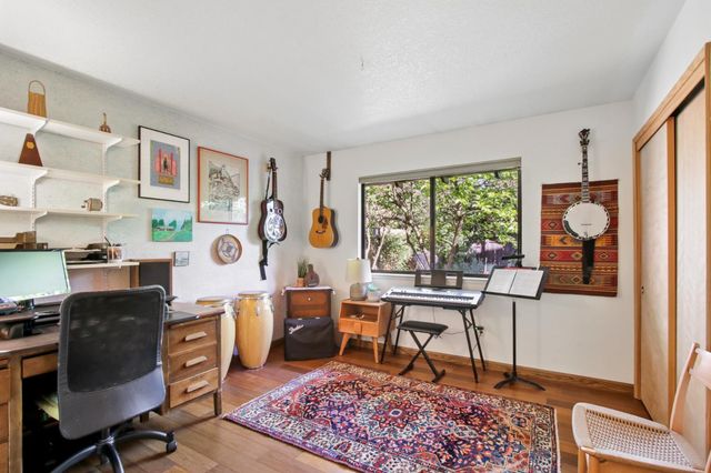 2406 Overhill Ln, Davis, CA 95616