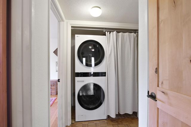 2406 Overhill Ln, Davis, CA 95616