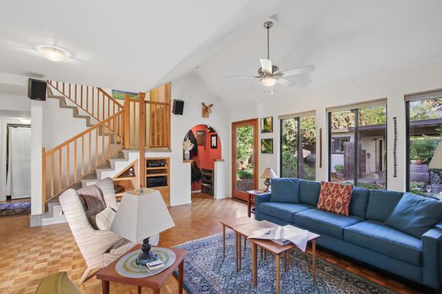 2406 Overhill Ln, Davis, CA 95616