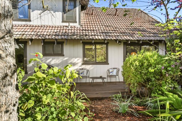 2406 Overhill Ln, Davis, CA 95616