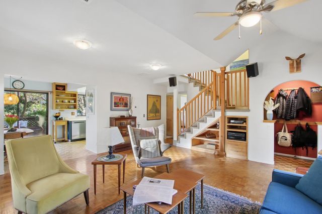 2406 Overhill Ln, Davis, CA 95616