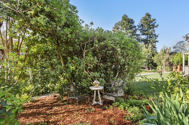 2406 Overhill Ln, Davis, CA 95616