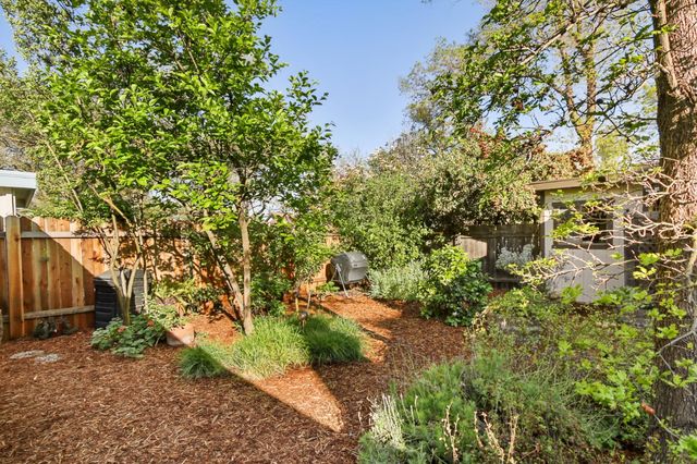 2406 Overhill Ln, Davis, CA 95616