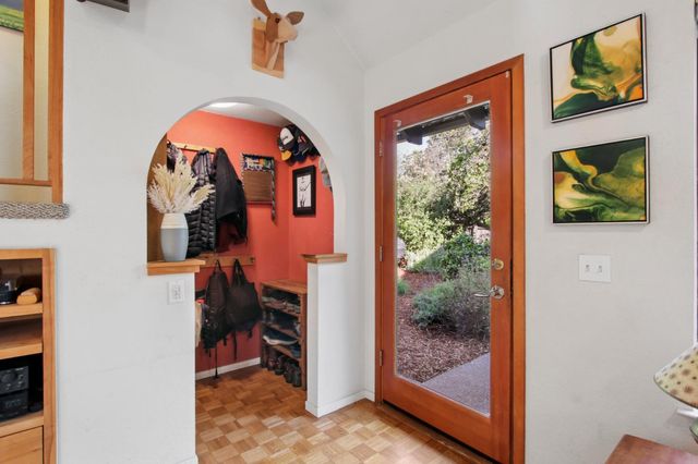 2406 Overhill Ln, Davis, CA 95616