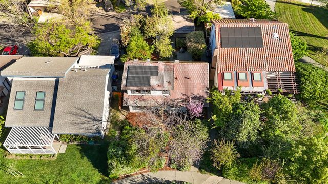 2406 Overhill Ln, Davis, CA 95616