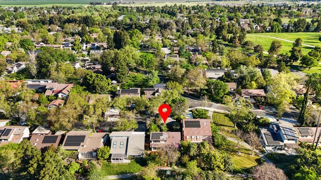 2406 Overhill Ln, Davis, CA 95616