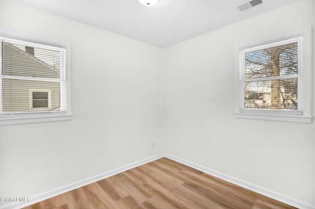 3 Miracle Lane, Colonie, NY 12211