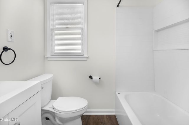 3 Miracle Lane, Colonie, NY 12211