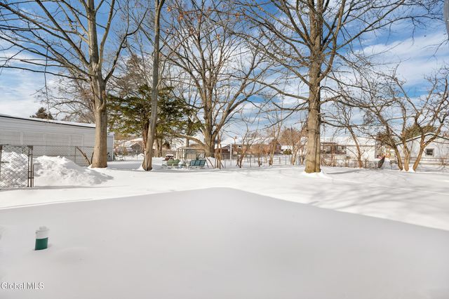 3 Miracle Lane, Colonie, NY 12211