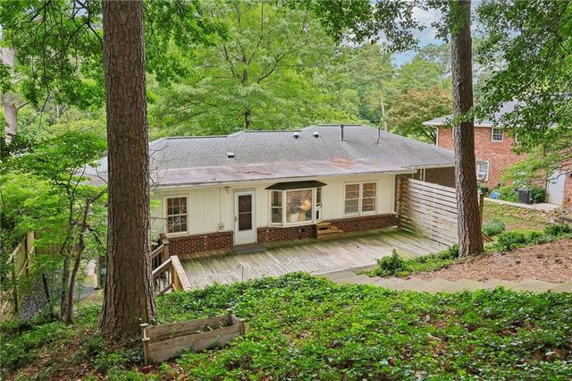 579 N Superior Avenue, Decatur, GA 30033