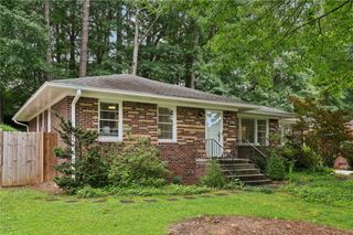 579 N Superior Avenue, Decatur, GA 30033