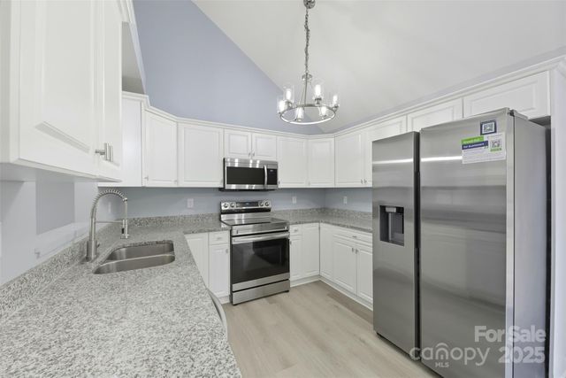 811 Eagle Bluff Court, Rock Hill, SC 29730