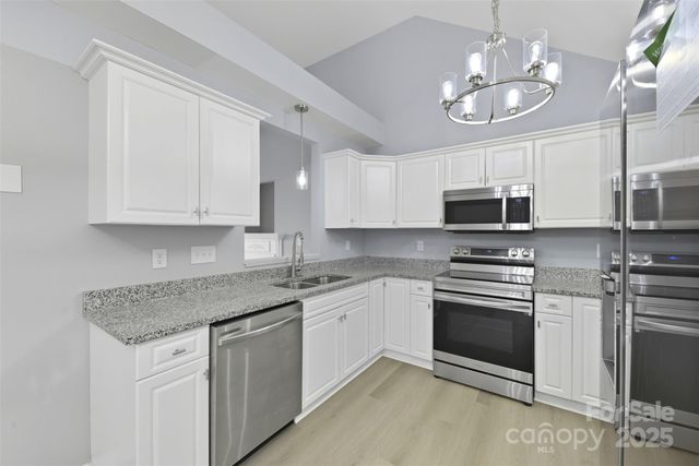 811 Eagle Bluff Court, Rock Hill, SC 29730