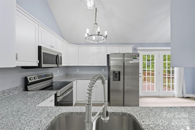 811 Eagle Bluff Court, Rock Hill, SC 29730