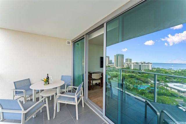 383 Kalaimoku Street 1916, Honolulu, HI 96815