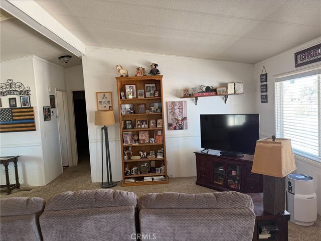 6473 Chevoit, Phelan, CA 92371