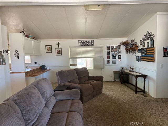 6473 Chevoit, Phelan, CA 92371