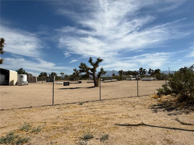 6473 Chevoit, Phelan, CA 92371