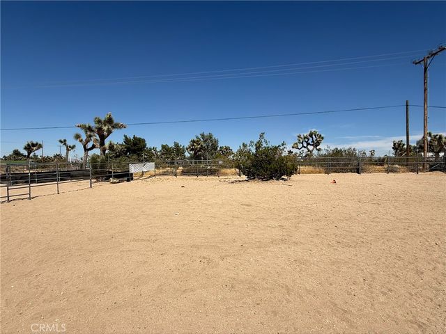6473 Chevoit, Phelan, CA 92371