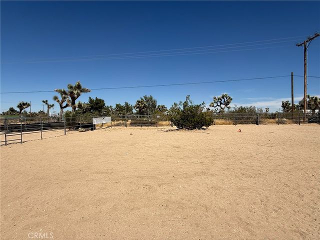 6473 Chevoit, Phelan, CA 92371