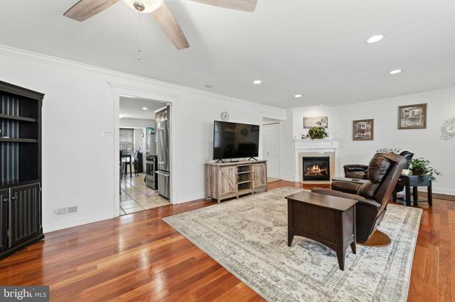 4 JAMIE CT, Clementon, NJ 08021