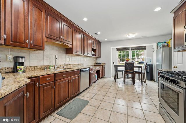 4 JAMIE CT, Clementon, NJ 08021