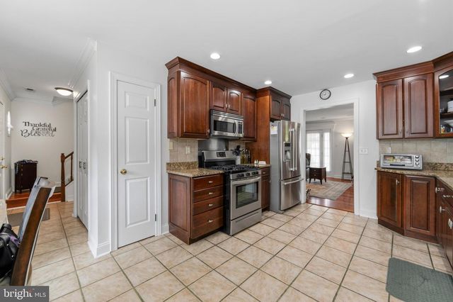 4 JAMIE CT, Clementon, NJ 08021