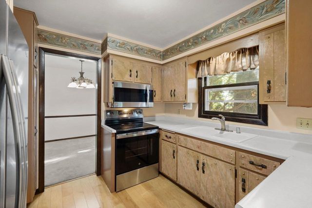 420 Melody Lane, Verona, WI 53593