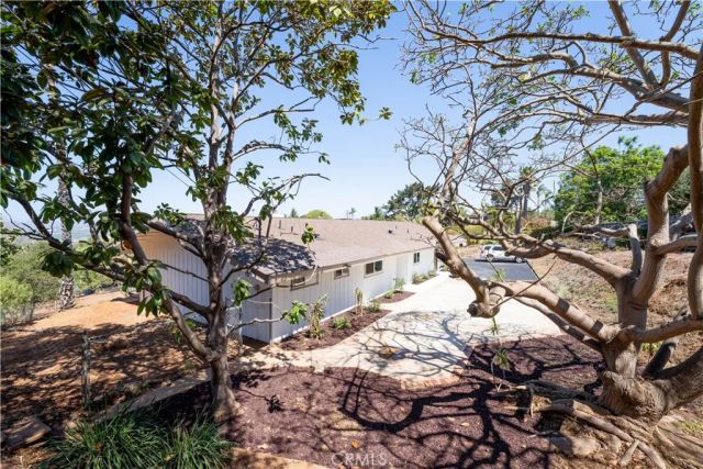 1205 Via Del Cerro, Vista, CA 92084