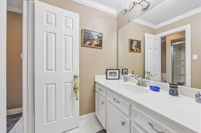 19235 Kessington Lane, Houston, TX 77094