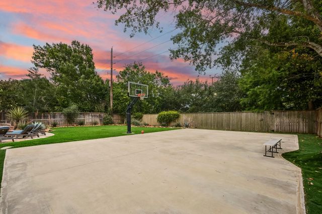 19235 Kessington Lane, Houston, TX 77094