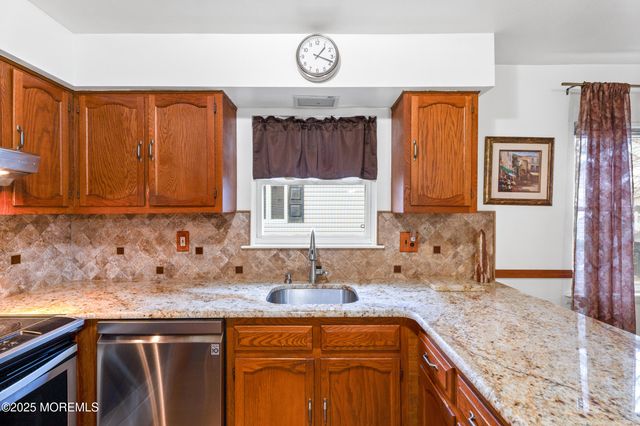 170 Courtshire Drive, Brick, NJ 08723