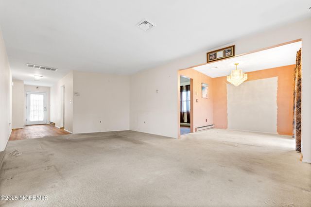 170 Courtshire Drive, Brick, NJ 08723