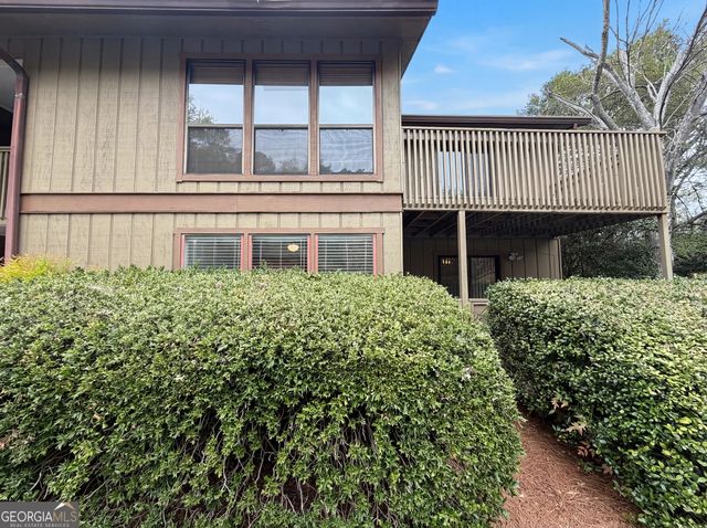 1013 Dunbar Drive, Atlanta, GA 30338