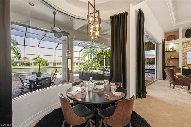 8977 Crooked Stick CT, Naples, FL 34113