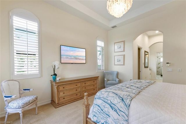 8977 Crooked Stick CT, Naples, FL 34113